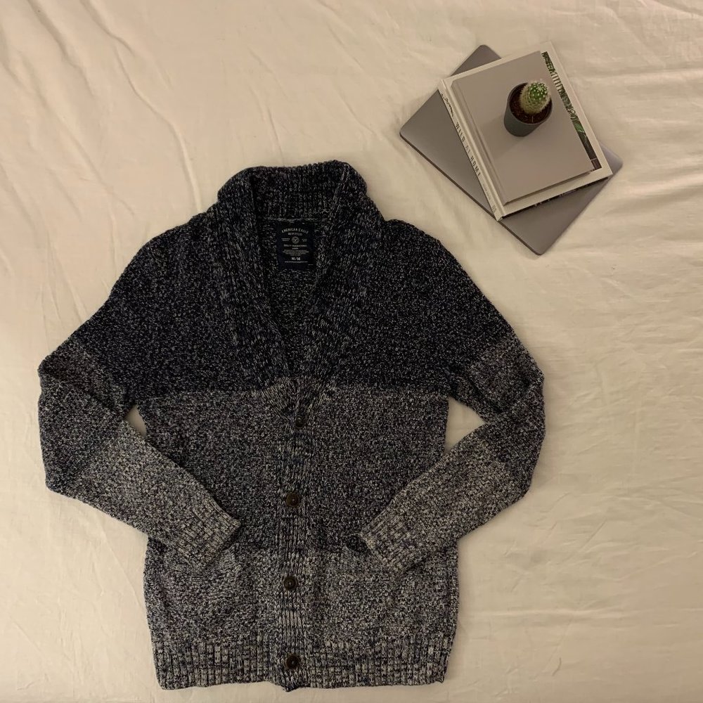 M American Eagle blue cardigan